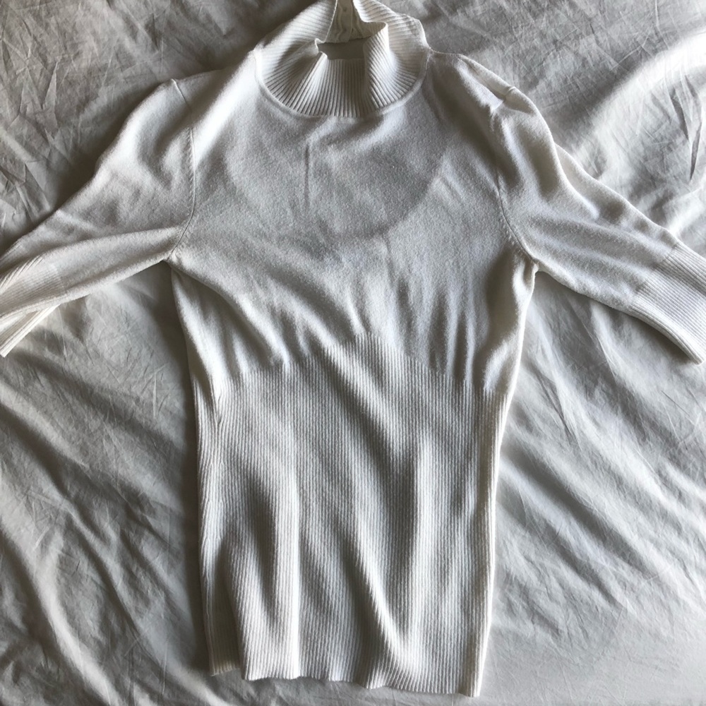 Express: White, super soft quarter sleeve blouse